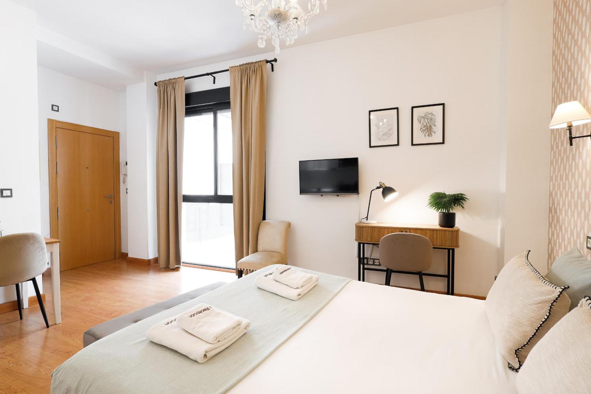 C15 - Charming Modern Studio In The Centre مالقة المظهر الخارجي الصورة