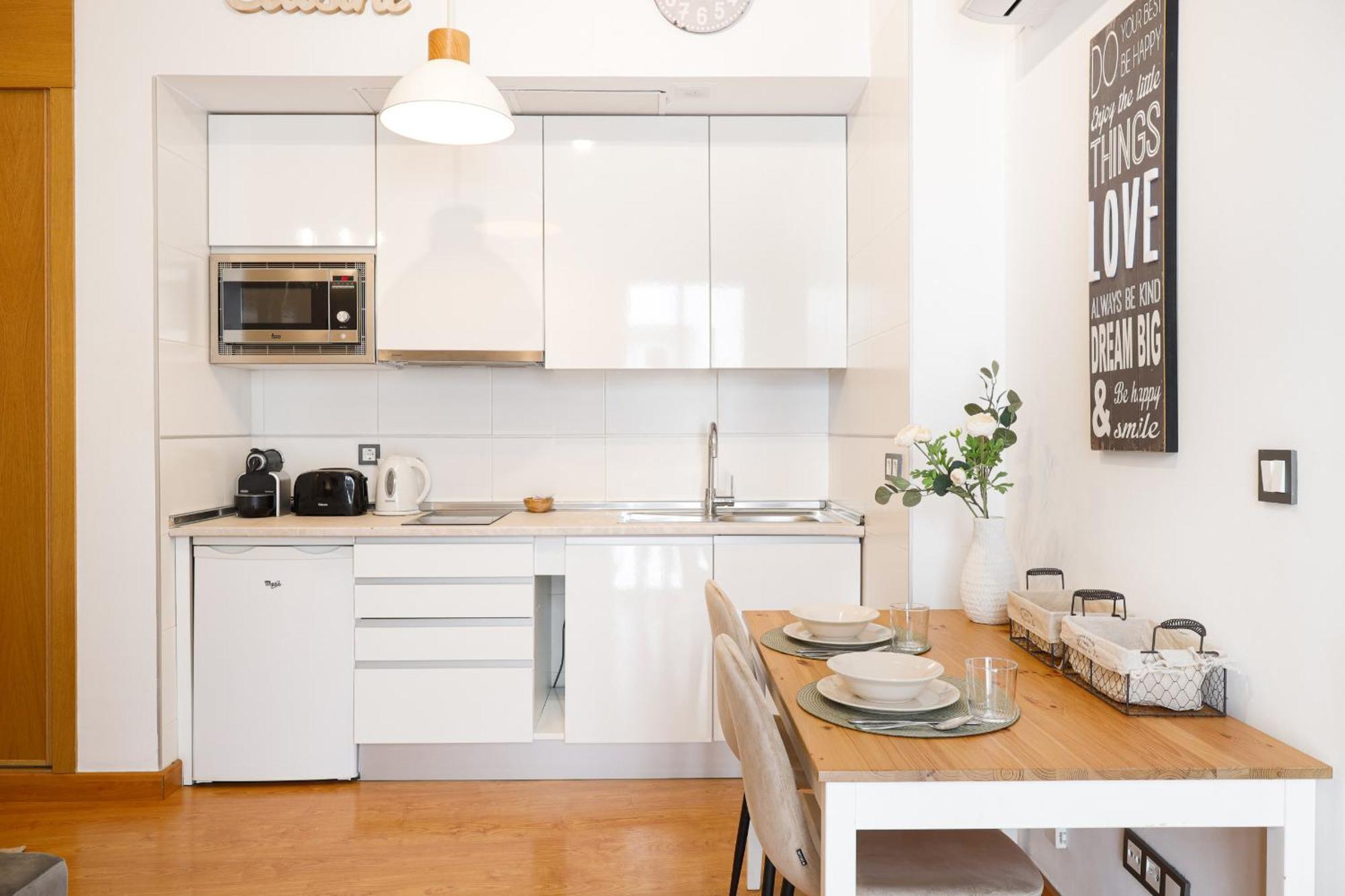 C15 - Charming Modern Studio In The Centre مالقة المظهر الخارجي الصورة
