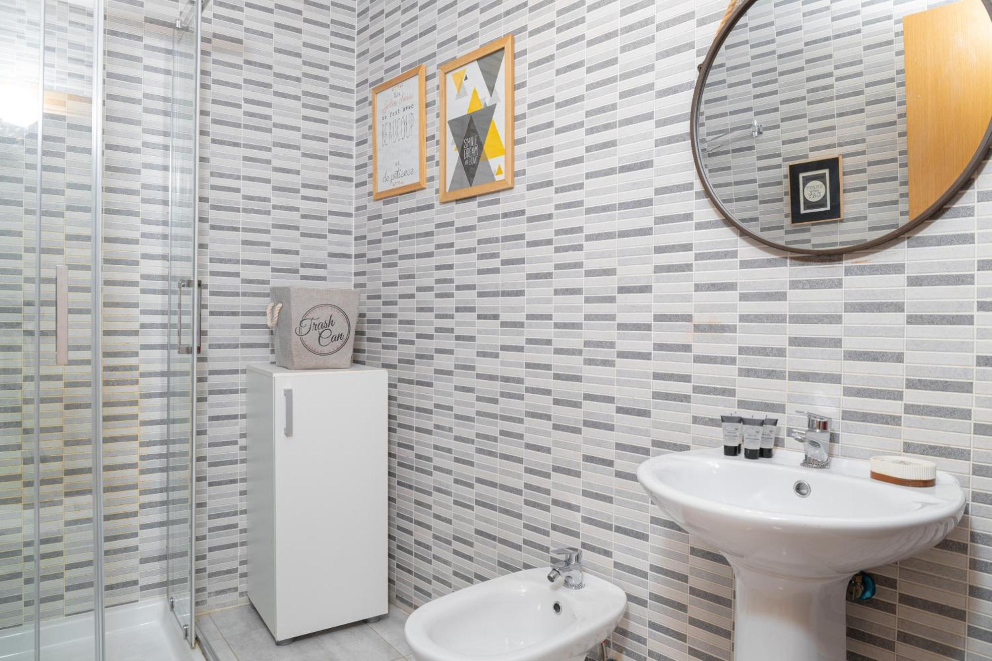 C15 - Charming Modern Studio In The Centre مالقة المظهر الخارجي الصورة